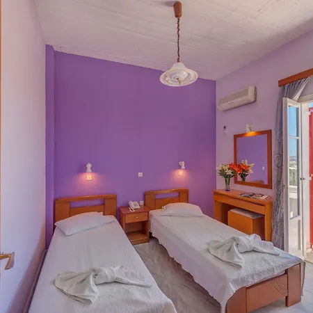 Smaragdi Aparthotel 2*