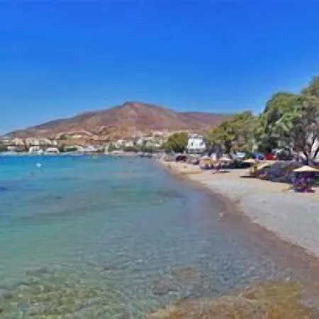 Smaragdi Aparthotel Finikas (Syros)