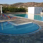Smaragdi 2* Finikas (Syros)