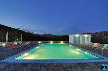 Smaragdi 2* Finikas (Syros)