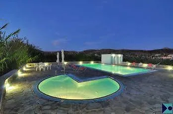 Smaragdi 2* Finikas (Syros)