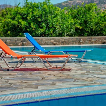 Smaragdi Aparthotel Finikas (Syros)